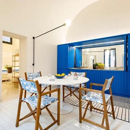 Апартаменты Designer Three-room 100 Meters From The Cathedral 44 *